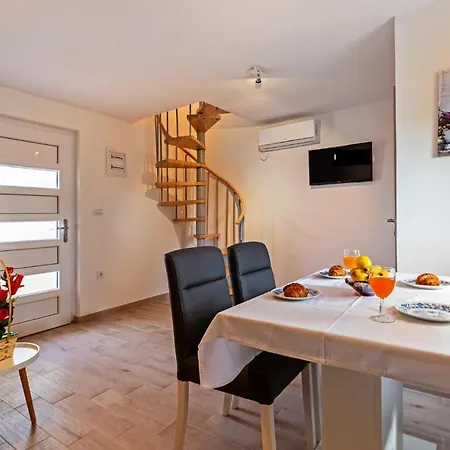 Amazing House With Pool Holiday home *