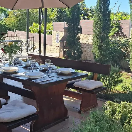 Amazing House With Pool Μεντουλίν