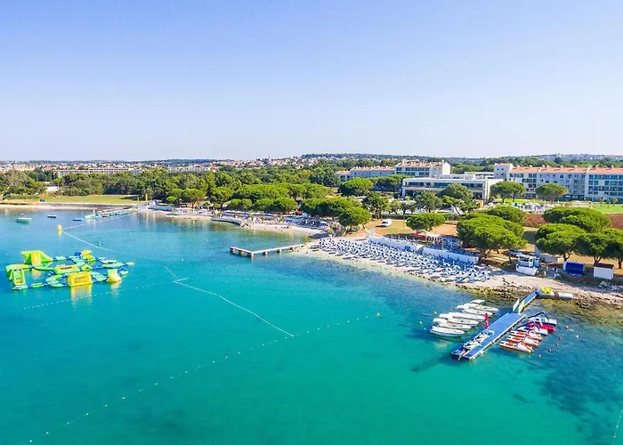 Amazing House With Pool * Μεντουλίν