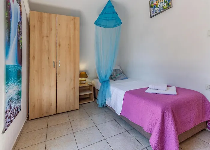 Amazing House With Pool *