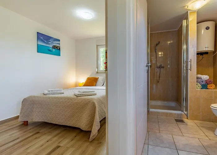 Amazing House With Pool *