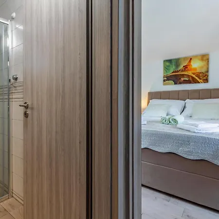 Nyaraló Amazing House With Pool Medulin